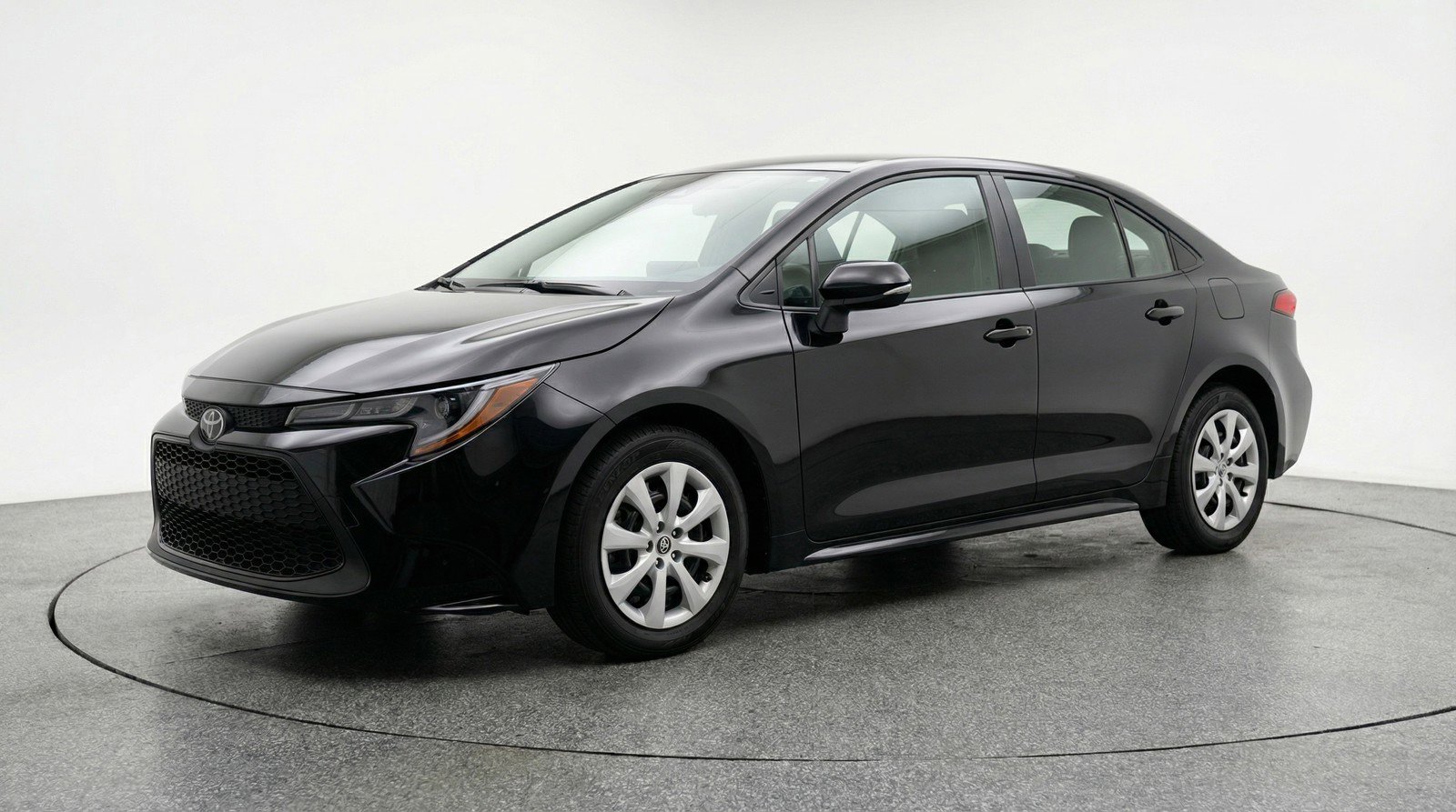 Used 2025 Toyota Corolla LE image 3