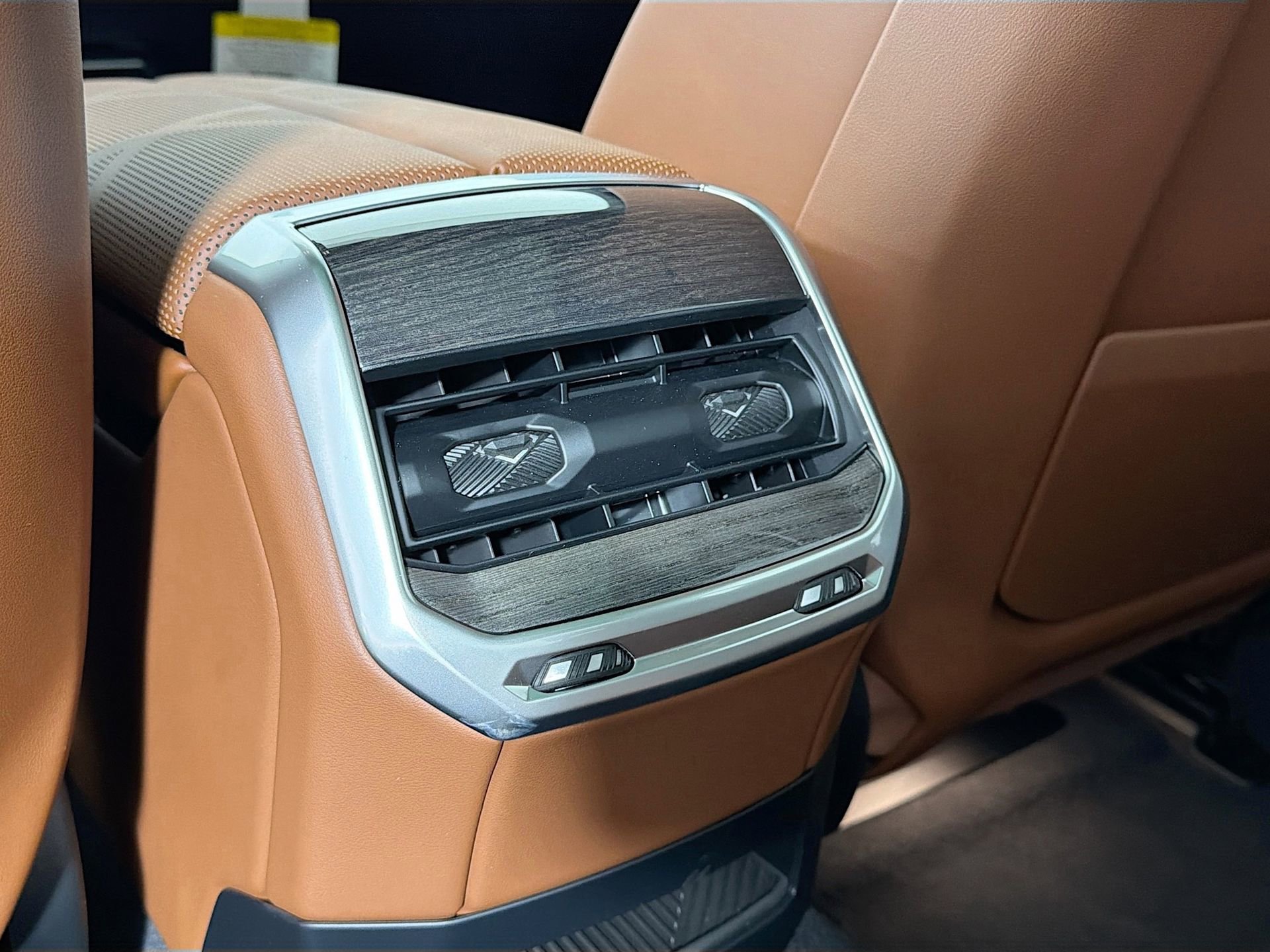 New 2026 BMW 750e xDrive w/ Executive Package AWD/4WD image 25