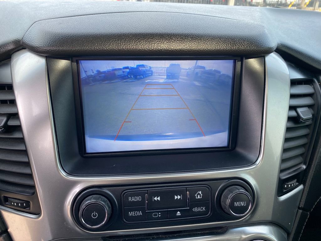 Used 2020 Chevrolet Suburban LT image 21