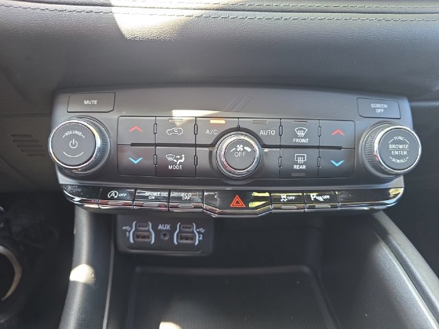 Used 2021 Dodge Durango SXT RWD image 24