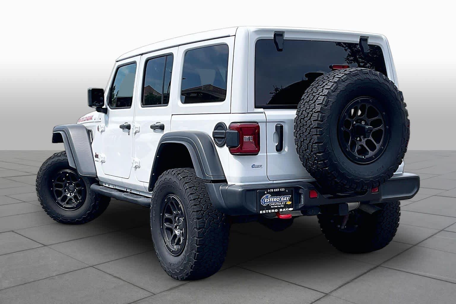 Used 2023 Jeep Wrangler Unlimited Rubicon w/ Xtreme 35 Tire Package AWD/4WD image 12