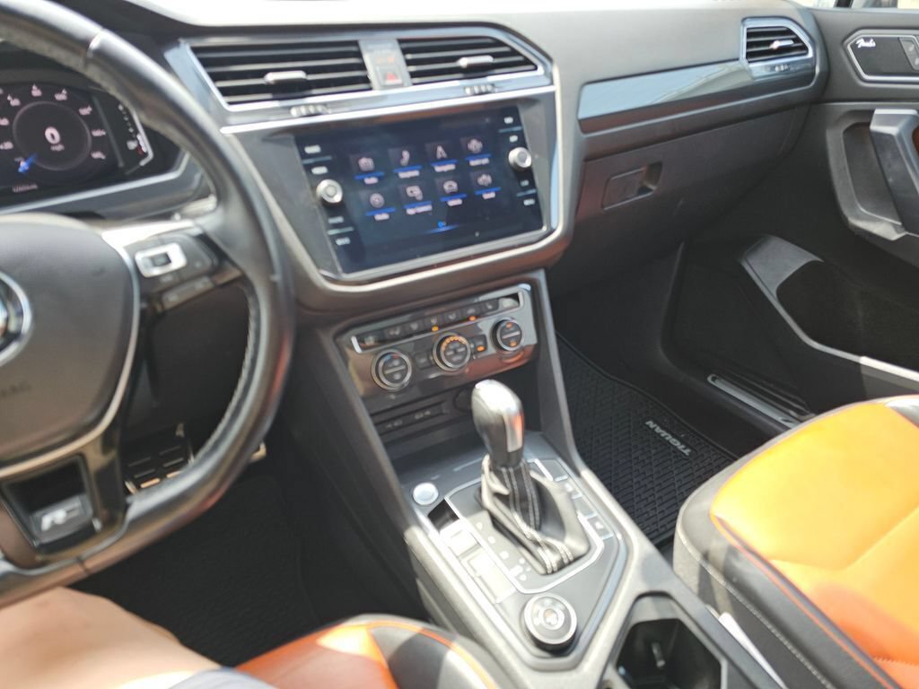 Used 2021 Volkswagen Tiguan SEL Premium R-Line w/ 3rd Row Seat Package AWD/4WD image 31
