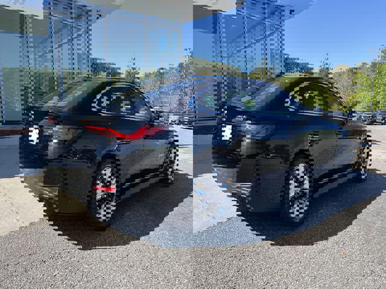 Used 2025 BMW i4 eDrive40 w/ Parking Assistance Package image 8