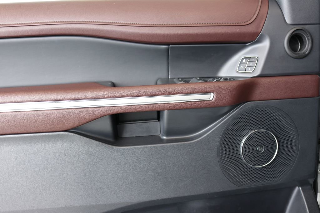 Used 2024 Ford Expedition Max Limited image 13