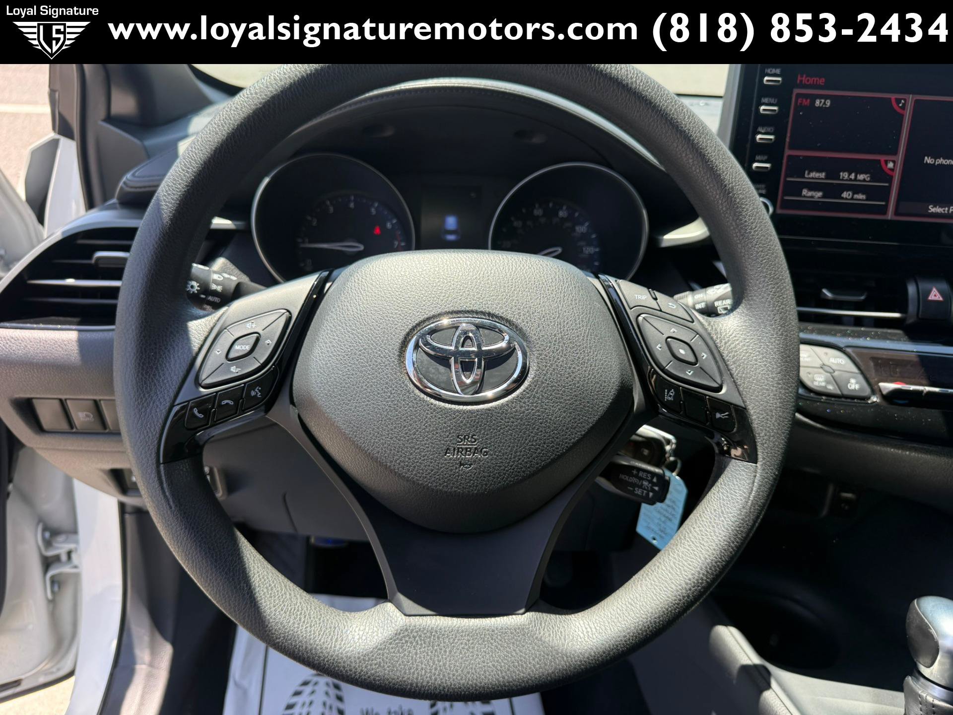 Used 2019 Toyota C-HR LE FWD image 19
