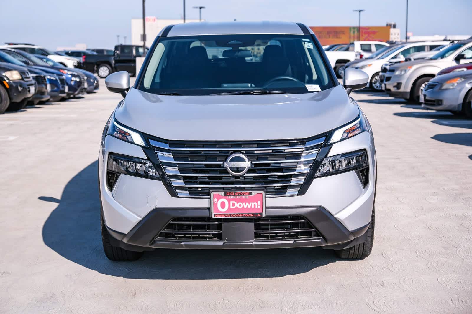Used 2025 Nissan Rogue SV AWD/4WD image 2