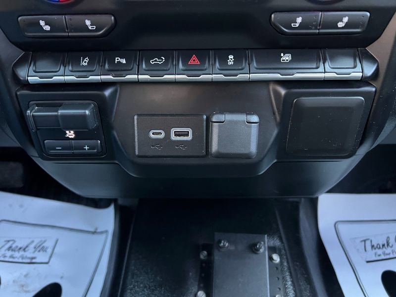 Used 2020 Chevrolet Silverado 2500 LT w/ Convenience Package image 18