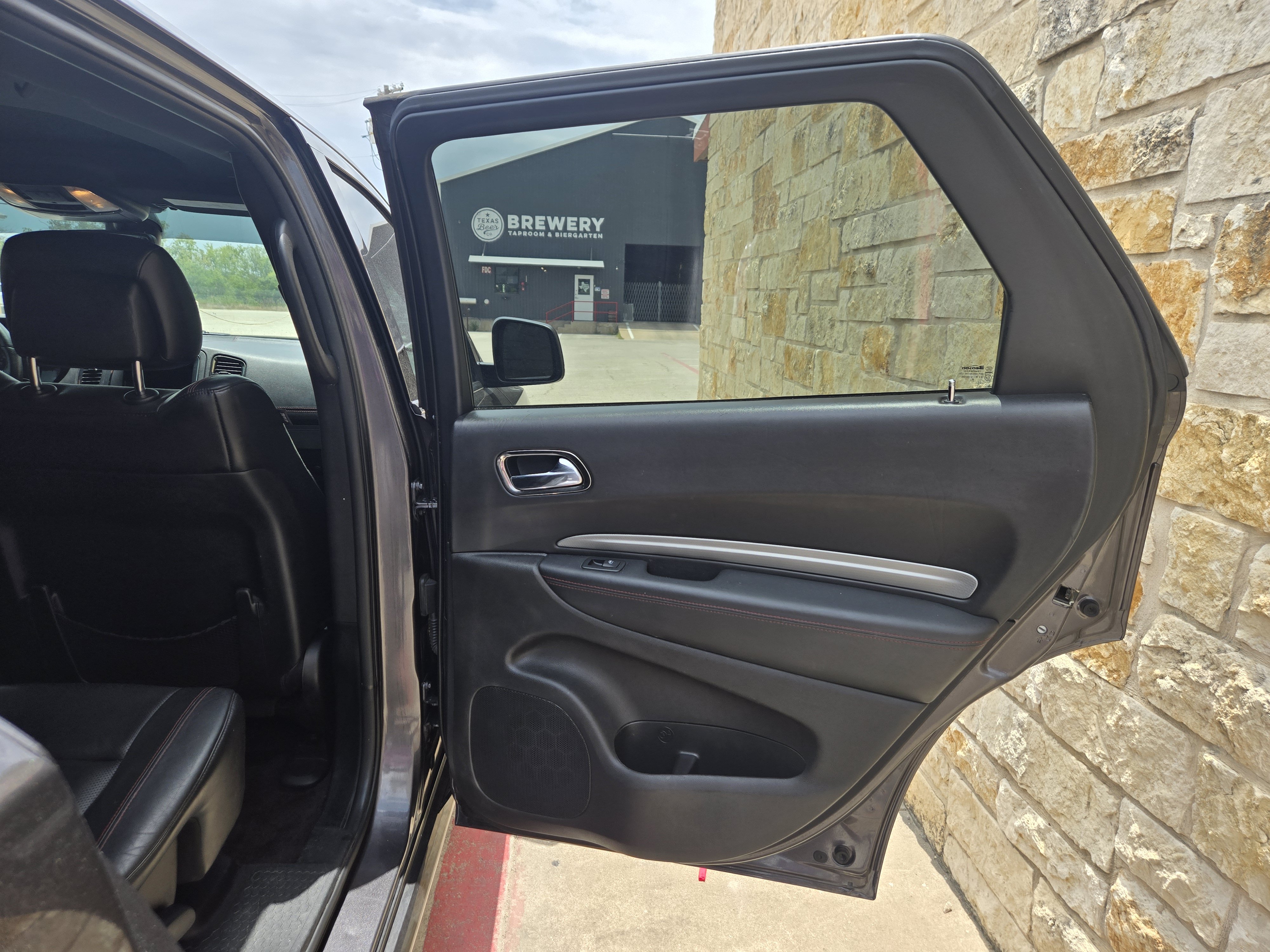 Used 2018 Dodge Durango R/T w/ Blacktop Package RWD image 11