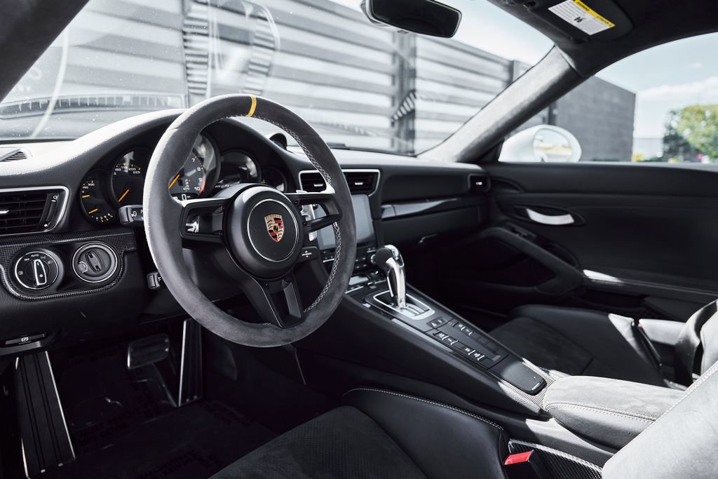Used 2019 Porsche 911 GT3 RS RWD image 2