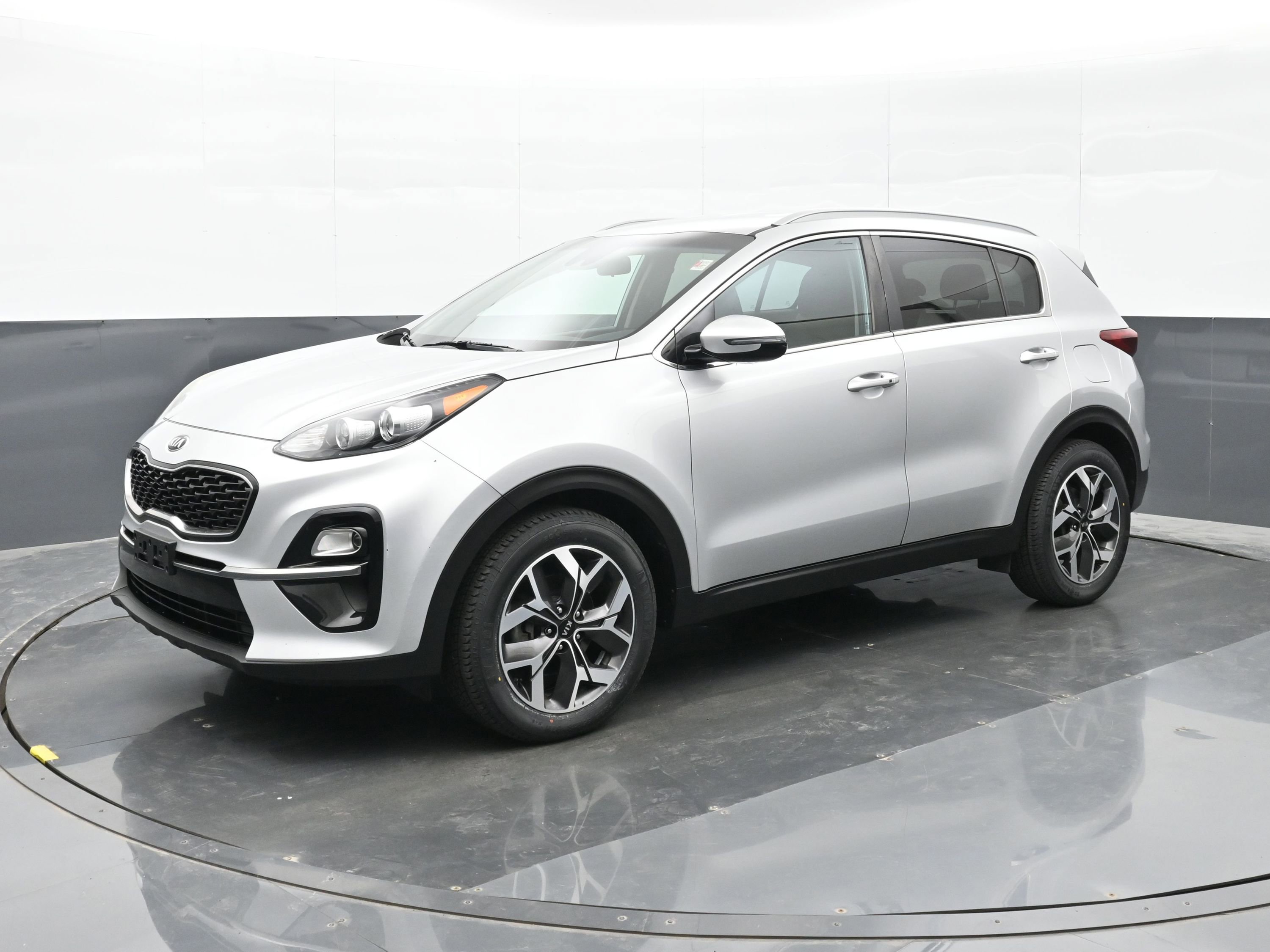 Used 2020 Kia Sportage EX FWD image 8