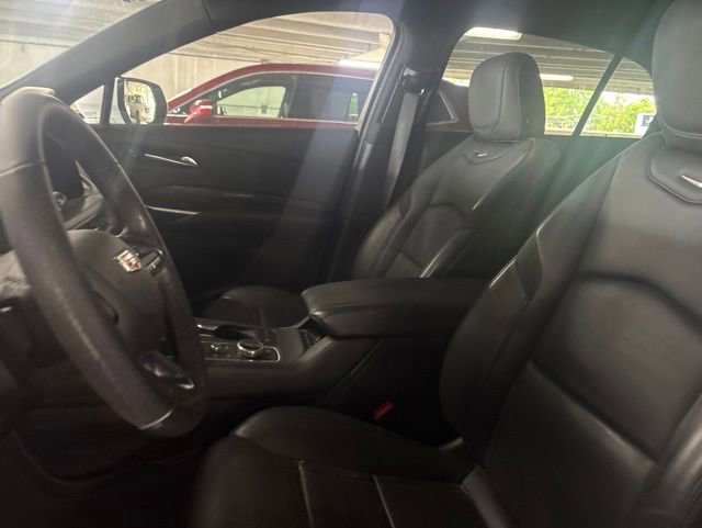 Used 2024 Cadillac XT4 Sport AWD/4WD image 3