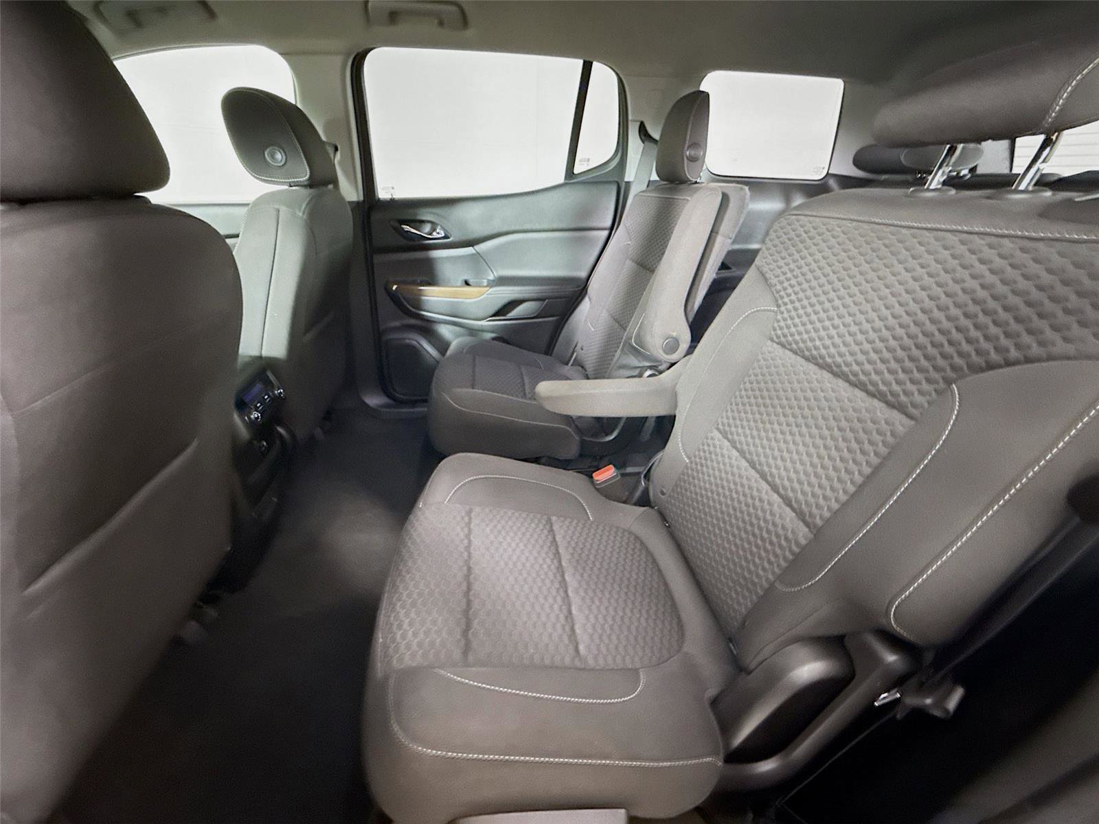 Used 2018 GMC Acadia SLE w/ Driver Alert Package I AWD/4WD image 11