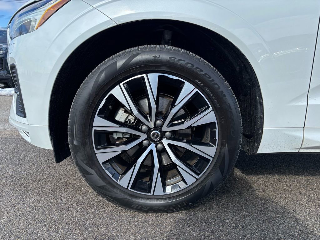 Certified 2023 Volvo XC60 B5 Core w/ Climate Package image 28