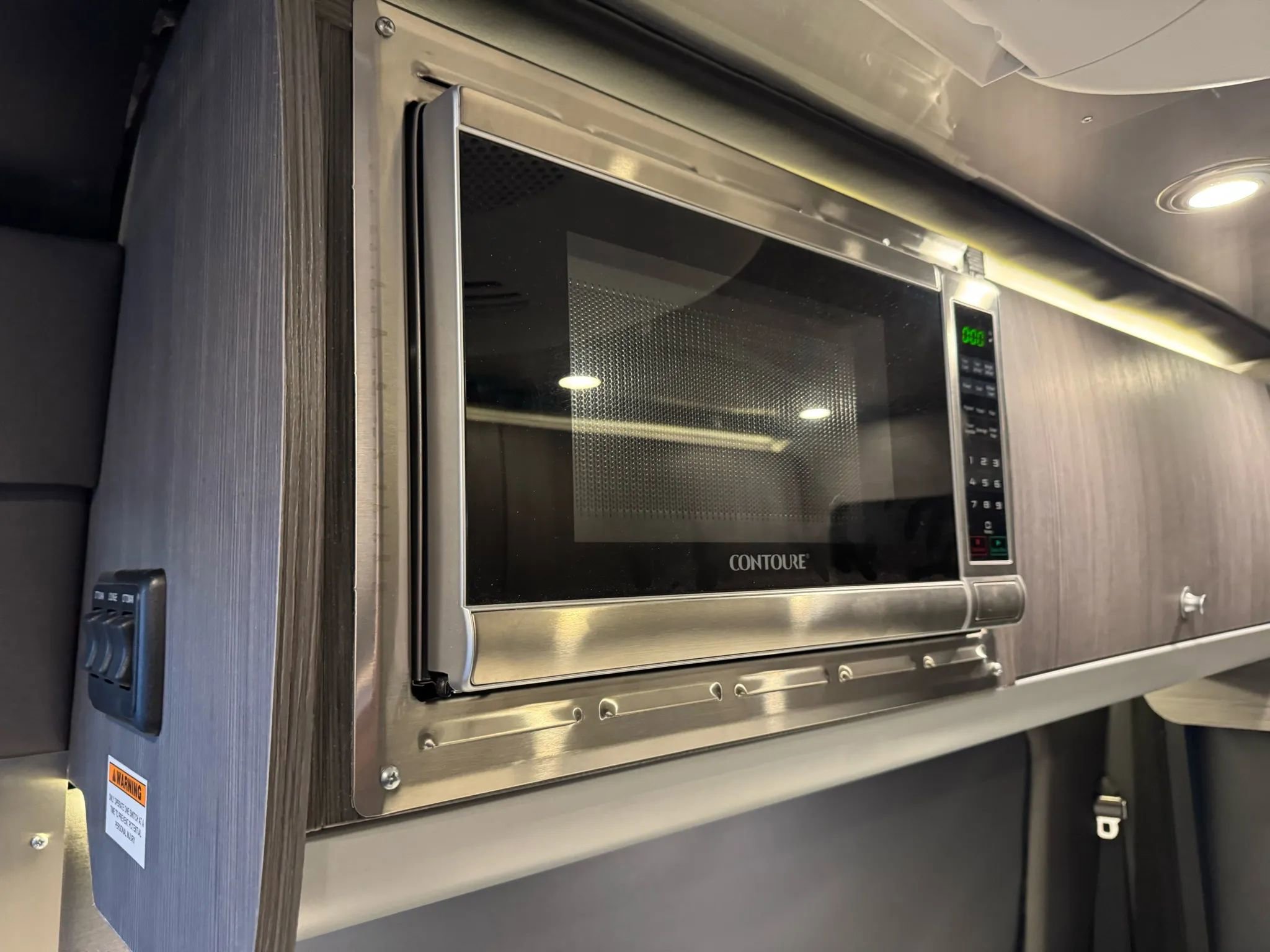 Used 2021 Mercedes-Benz Sprinter 2500 w/ Windows All Around Package image 33