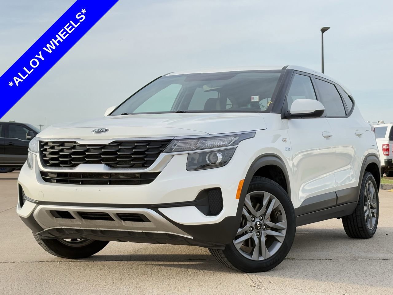 Used 2021 Kia Seltos LX AWD/4WD image 2