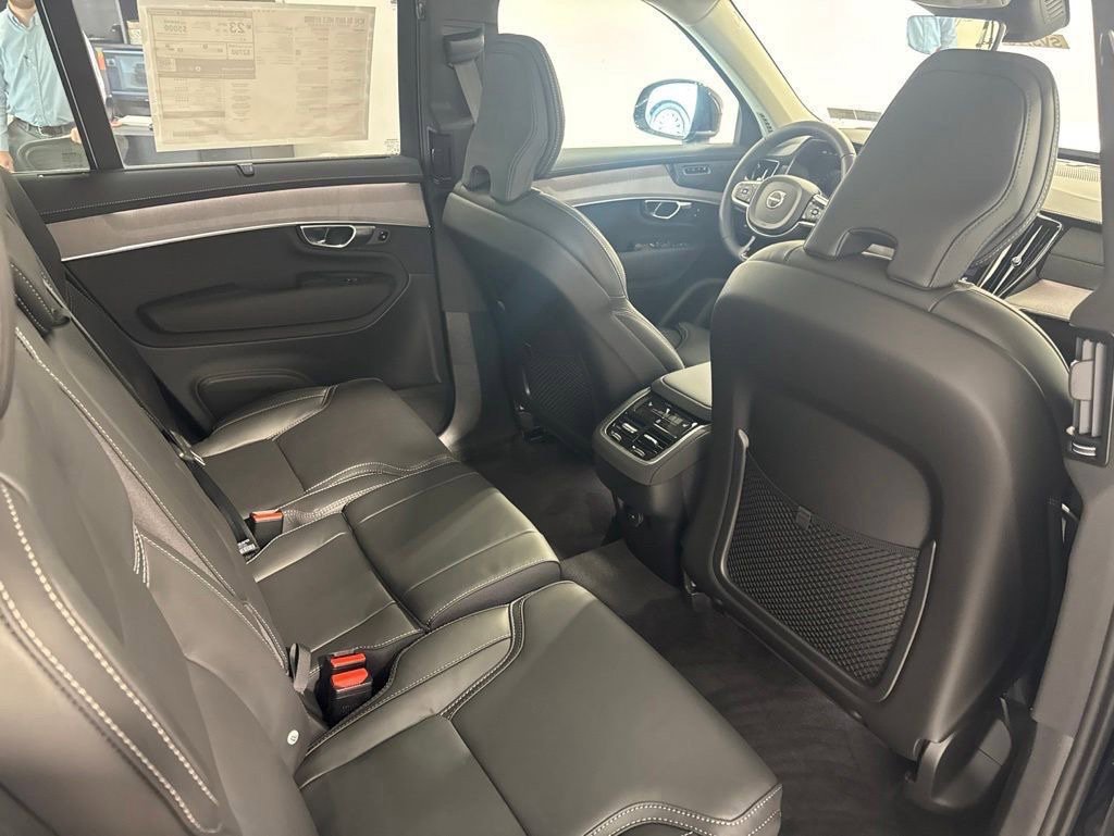New 2026 Volvo XC90 B6 Plus w/ Protection Package Premier AWD/4WD image 24