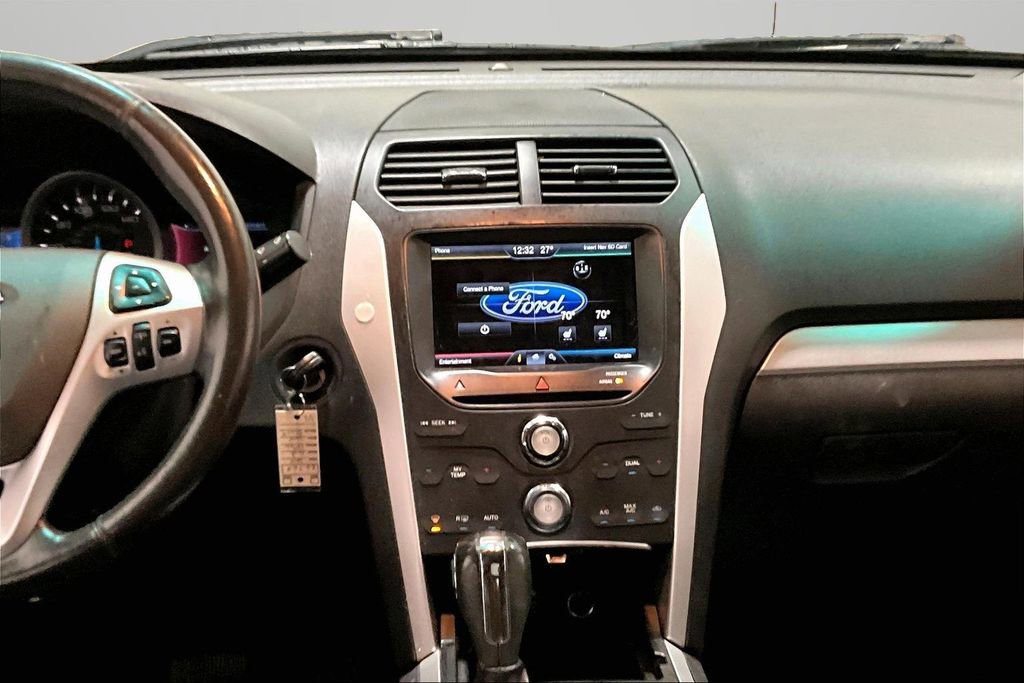 Used 2014 Ford Explorer XLT w/ Equipment Group 202A image 9