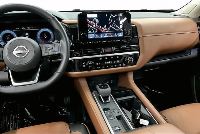 Used 2025 Nissan Pathfinder Platinum w/ Cargo Package FWD image 7