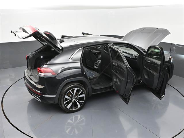 Used 2025 Volkswagen Atlas Cross Sport SEL Premium R-Line AWD/4WD image 55