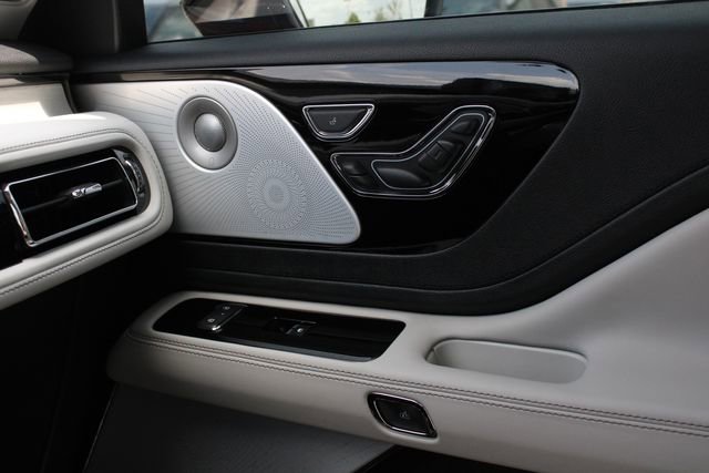 New 2026 Lincoln Aviator Reserve AWD/4WD image 49