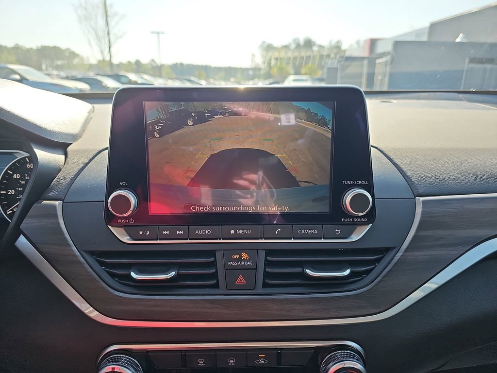 Used 2025 Nissan Altima 2.5 SV image 26