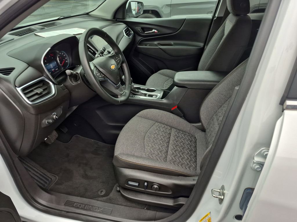 Certified 2024 Chevrolet Equinox LT FWD image 22
