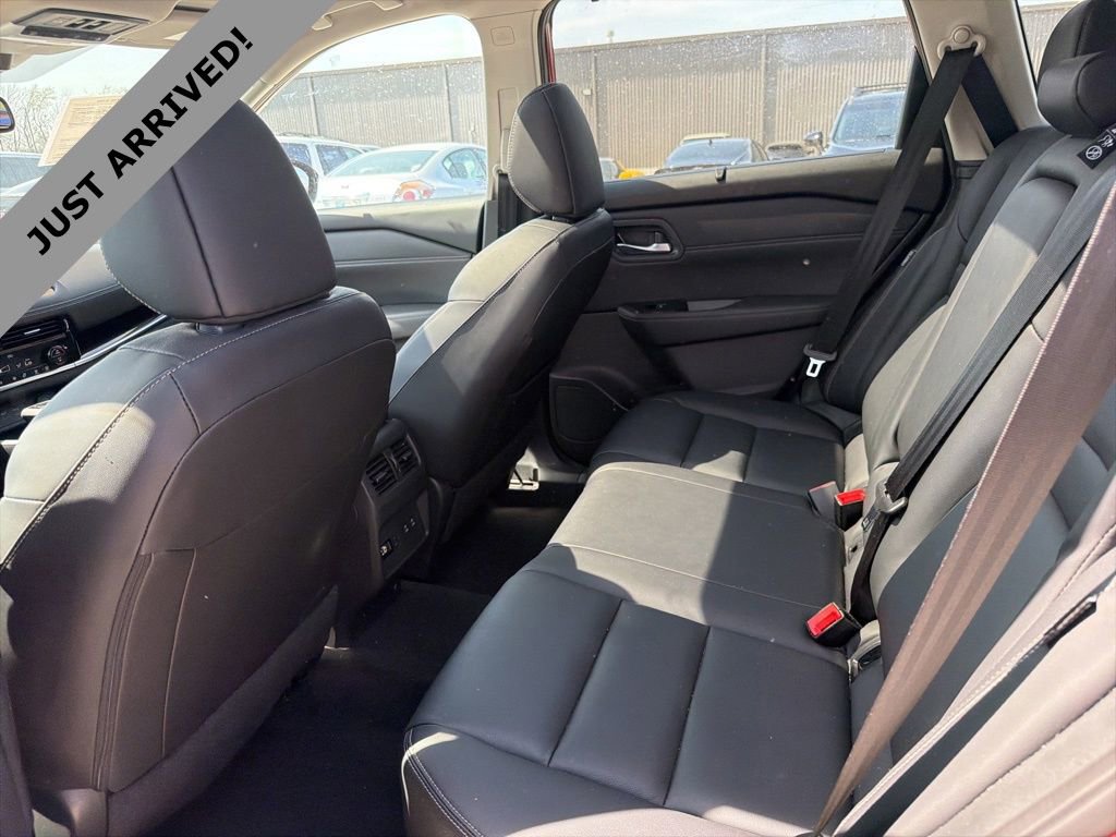 Certified 2024 Nissan Rogue SL w/ SL Premium Package image 9