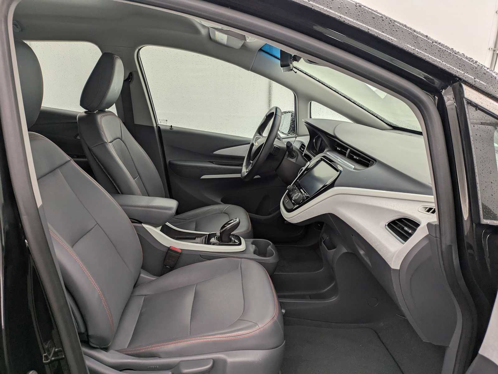 Used 2017 Chevrolet Bolt Premier w/ Driver Confidence II Package image 21