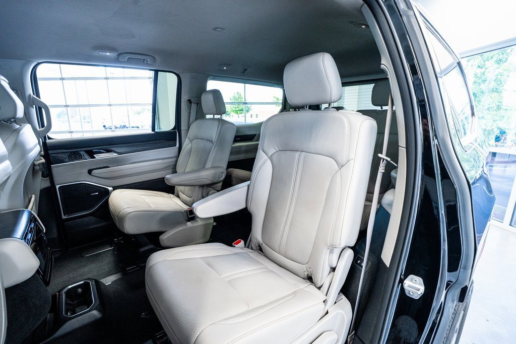 Used 2023 Jeep Wagoneer Series III w/ Preferred Equipment Group image 57