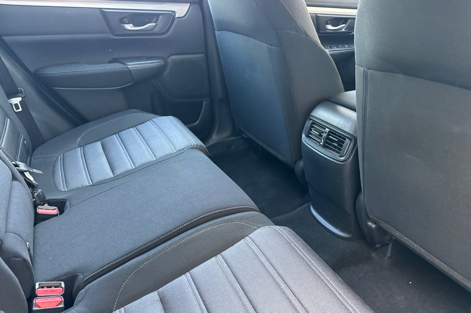 Used 2020 Honda CR-V LX image 30