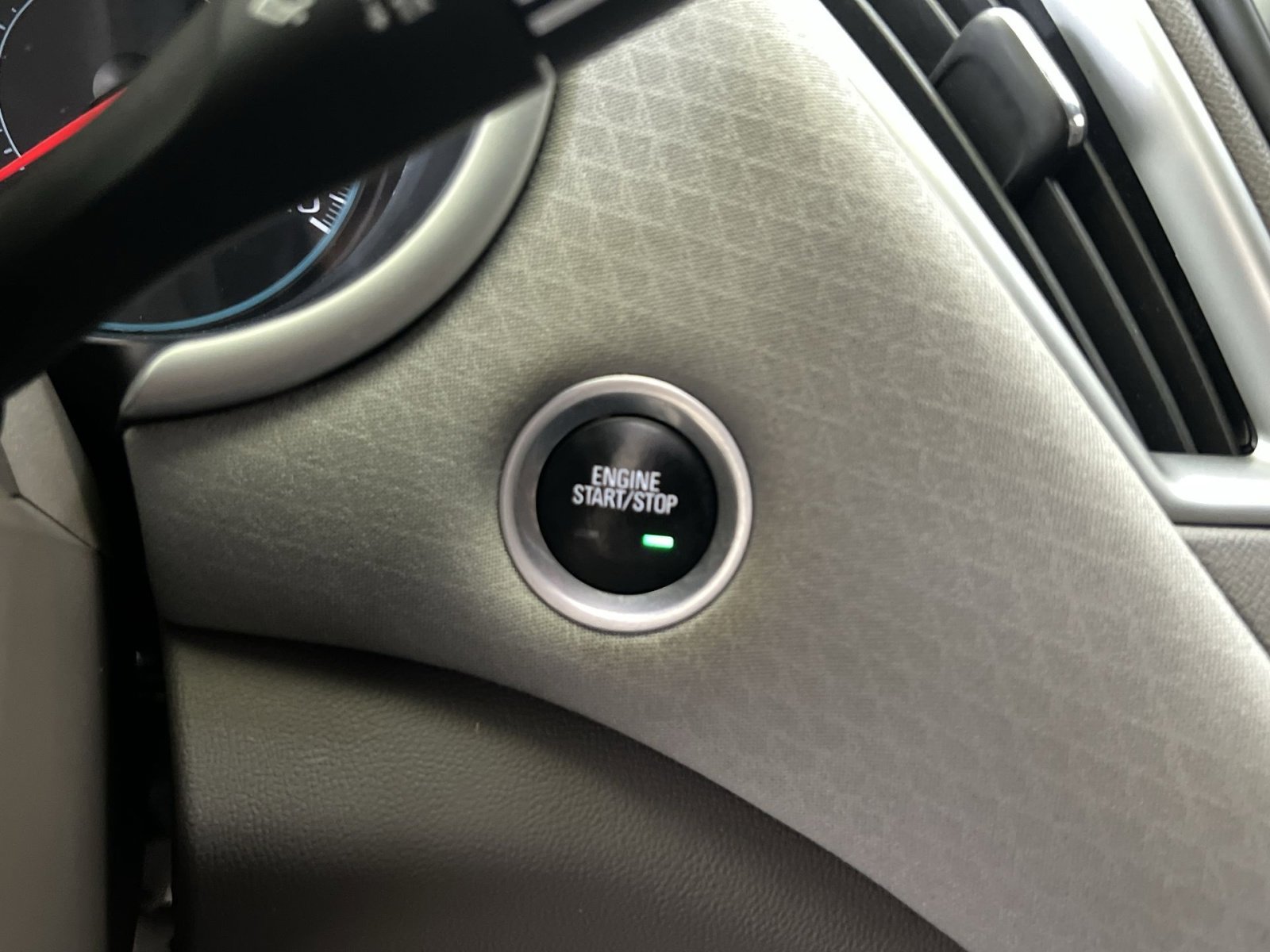 Used 2022 Chevrolet Malibu LT FWD image 34