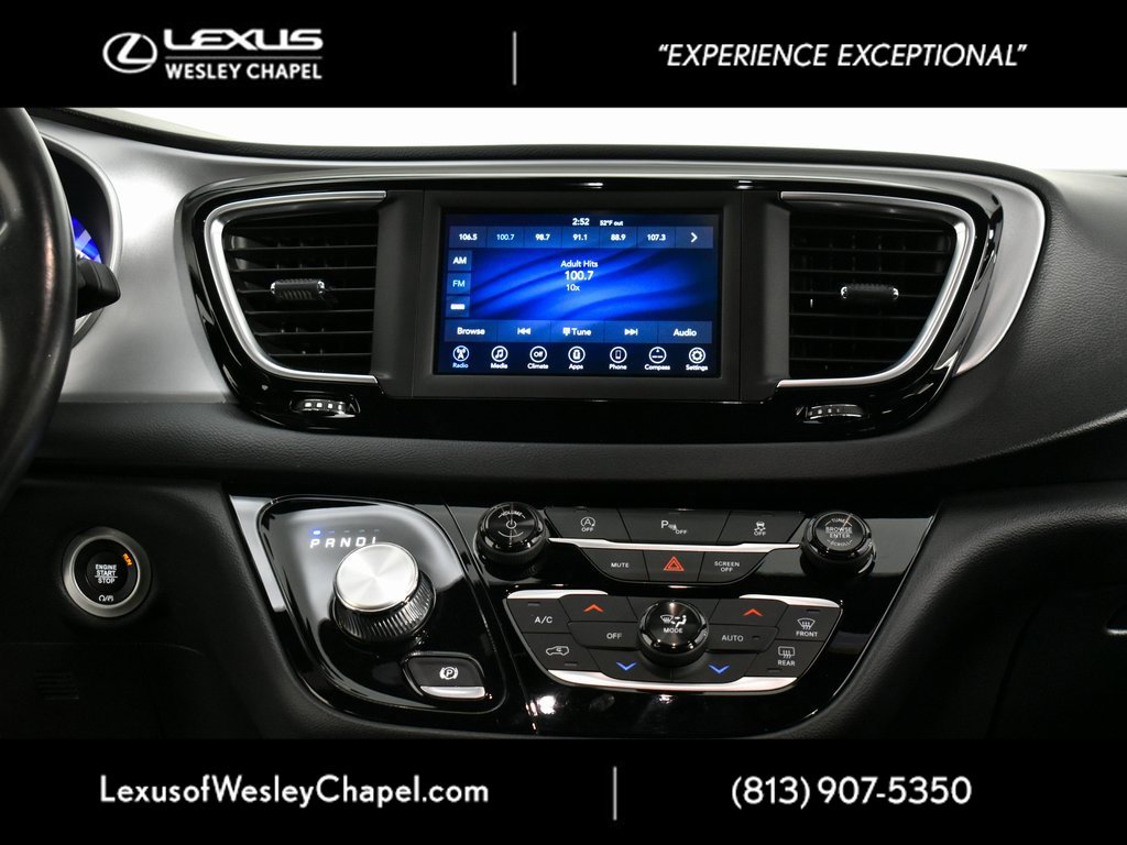 Used 2020 Chrysler Pacifica Touring w/ S Appearance Package image 26