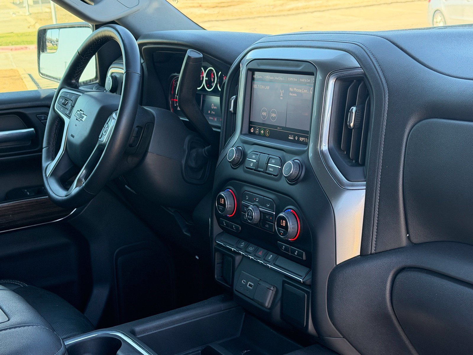 Used 2022 Chevrolet Silverado 1500 LT Trail Boss AWD/4WD image 36