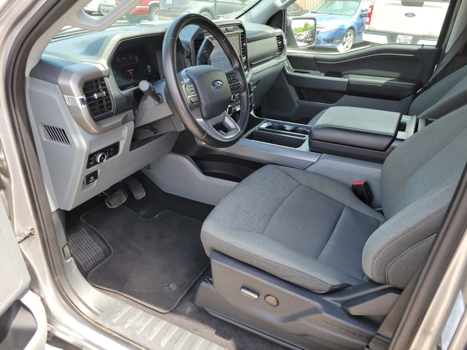 Used 2024 Ford F150 XLT w/ Mobile Office Package image 19