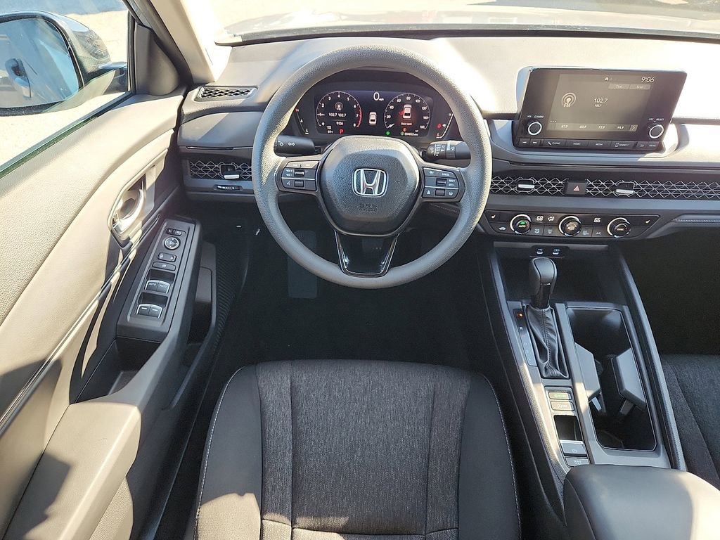 Certified 2025 Honda Accord SE image 7