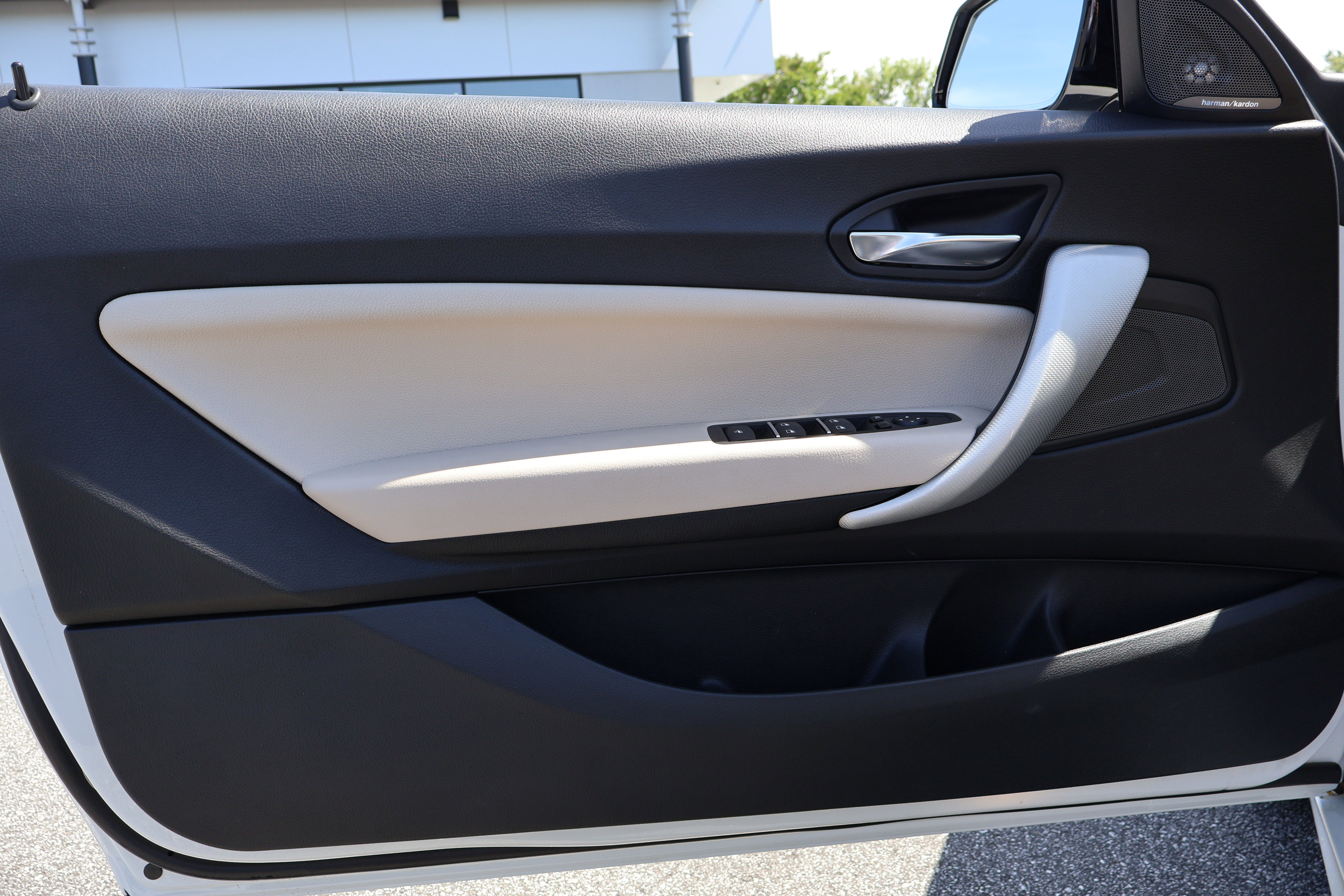 Used 2019 BMW 230i Convertible w/ M Sport Package RWD image 18