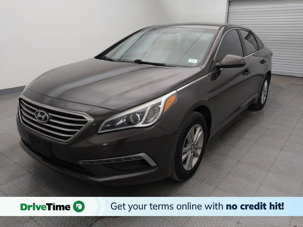 Used 2015 Hyundai Sonata SE image 1