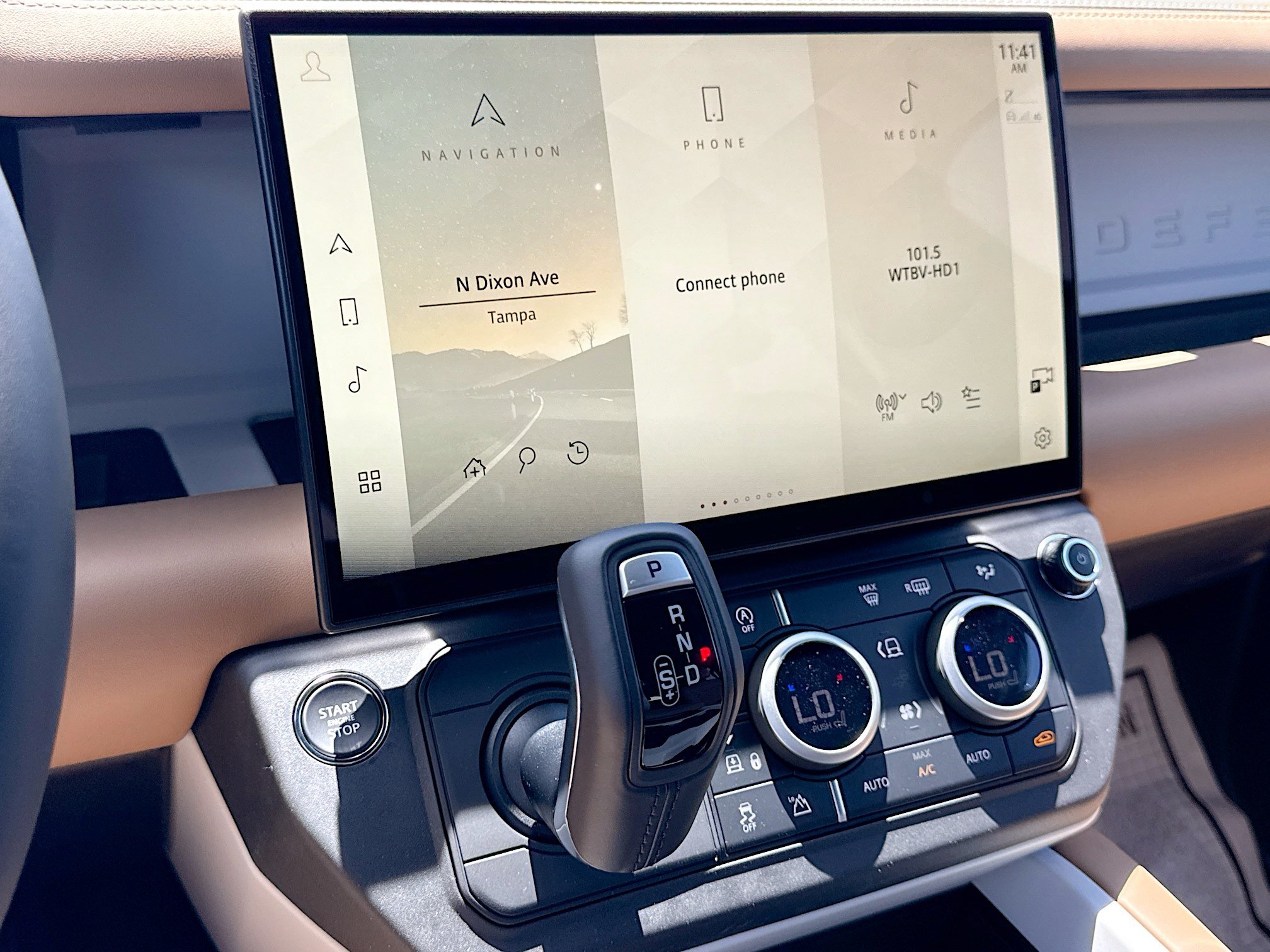 New 2026 Land Rover Defender 110 X-Dynamic SE AWD/4WD image 28