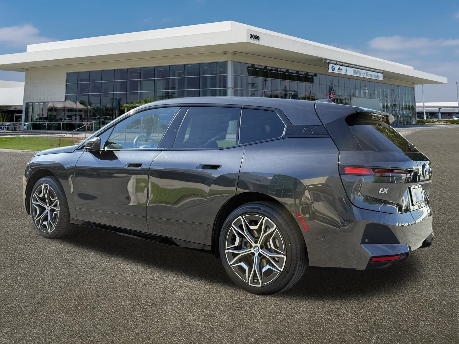 New 2026 BMW iX xDrive45 image 7