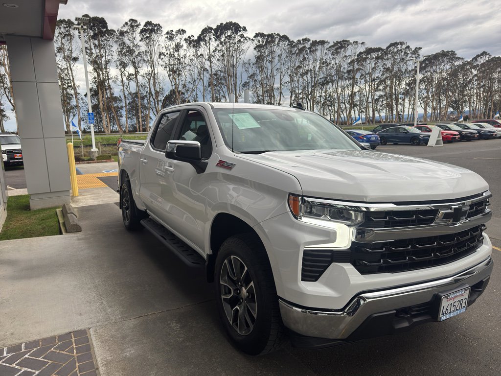 Used 2022 Chevrolet Silverado 1500 LT w/ Z71 Off-Road Package image 21