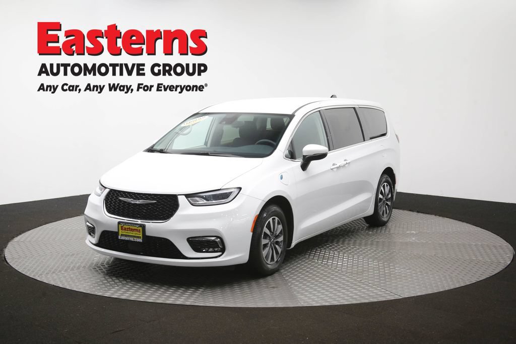 Used 2023 Chrysler Pacifica Touring-L FWD image 58