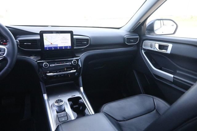Used 2021 Ford Explorer Limited w/ Hybrid Equipment Group 310A AWD/4WD image 27