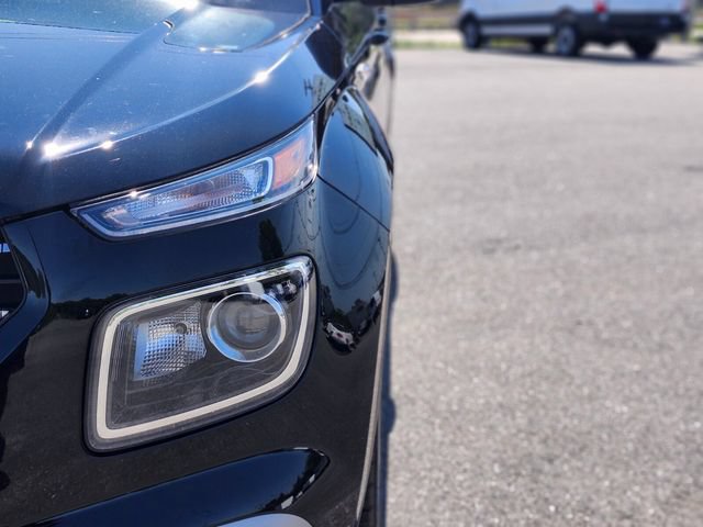 Used 2022 Hyundai Venue SEL FWD image 10