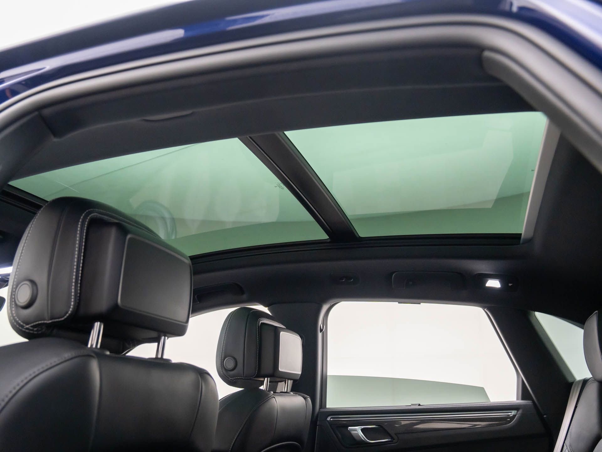 Certified 2025 Porsche Macan GTS image 20