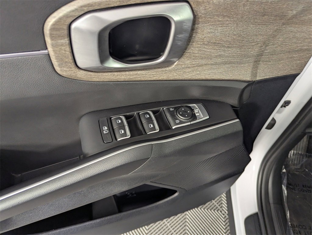 Used 2023 Kia Sorento X-Line EX image 19