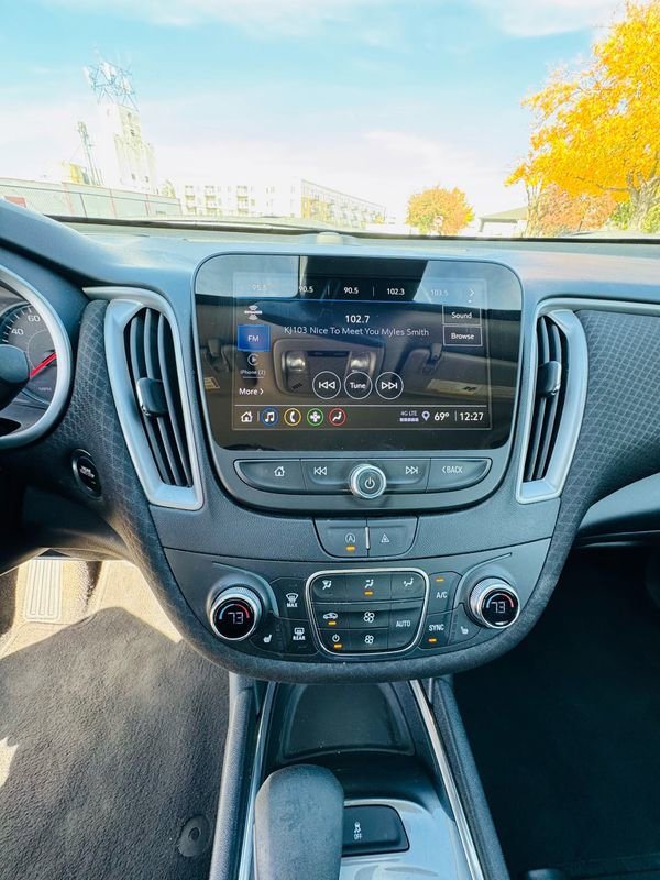 Used 2023 Chevrolet Malibu LT FWD image 11