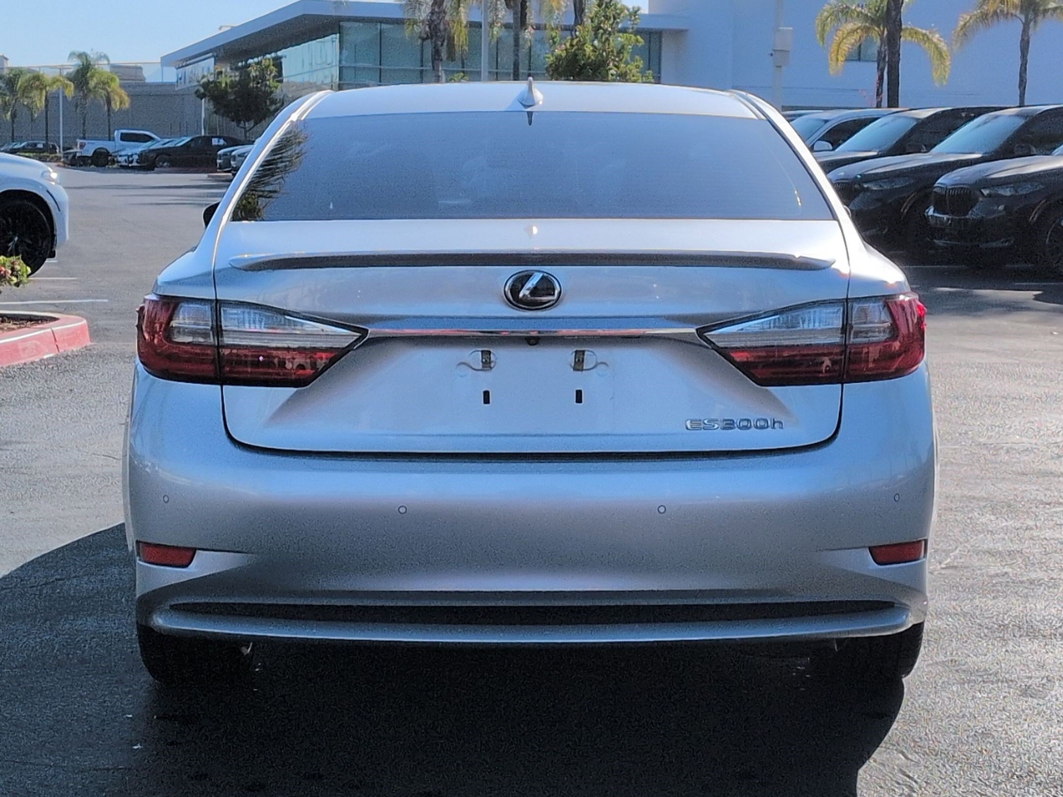 Used 2018 Lexus ES 300h w/ Navigation Package FWD image 9