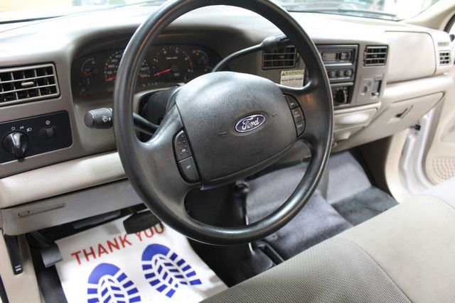 Used 2002 Ford F550 XL image 17