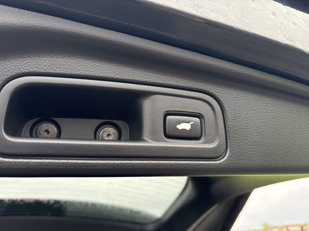 Used 2019 Honda Pilot Touring image 13