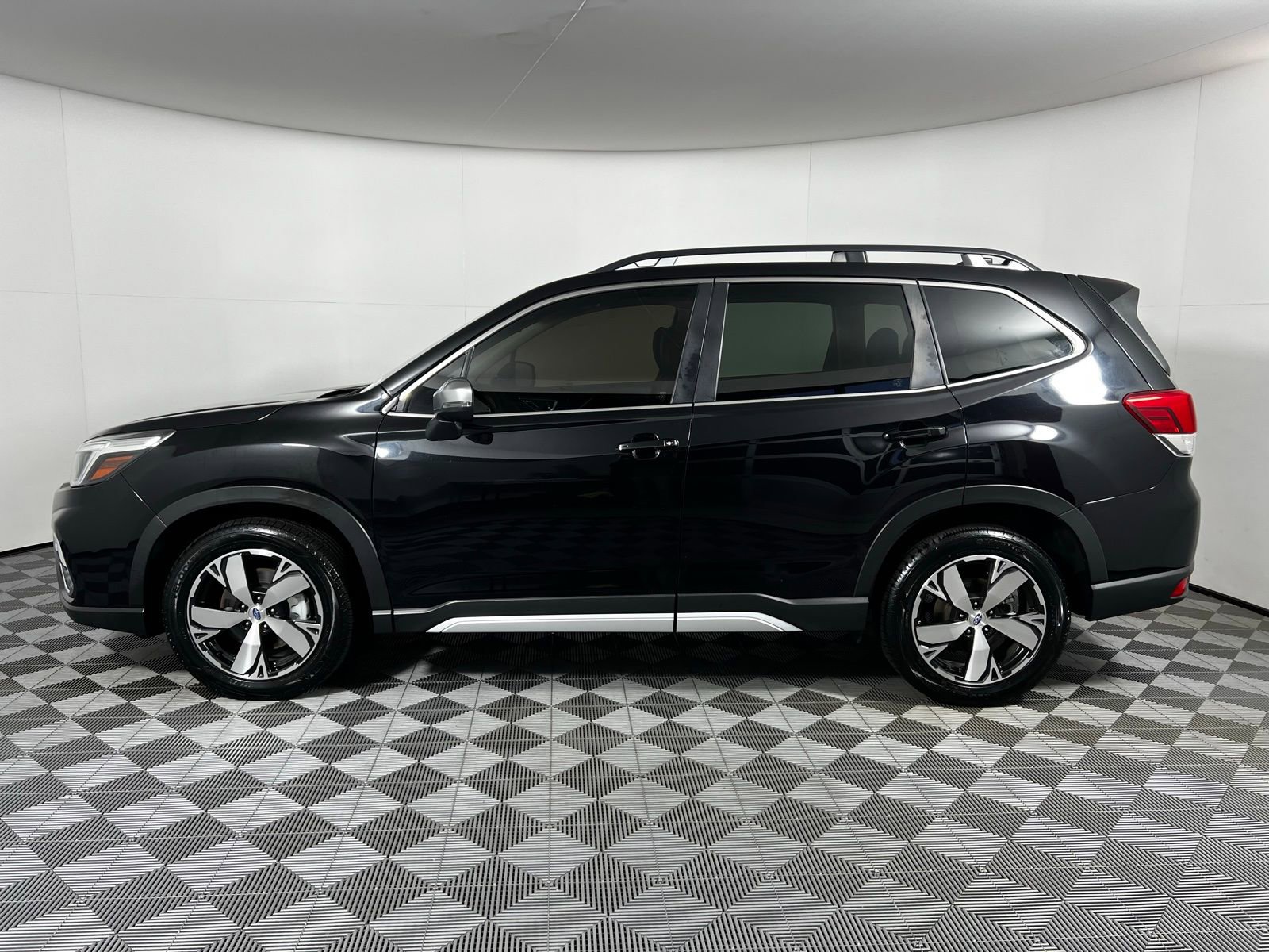 Used 2020 Subaru Forester Touring w/ Popular Package #2 image 8